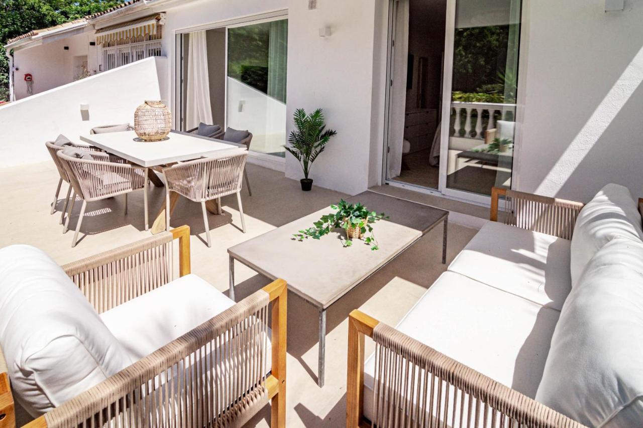 Ferienhaus Fully Renovated Scandinavian Style 2 Bed In The Heart Of Puerto Banus Marbella